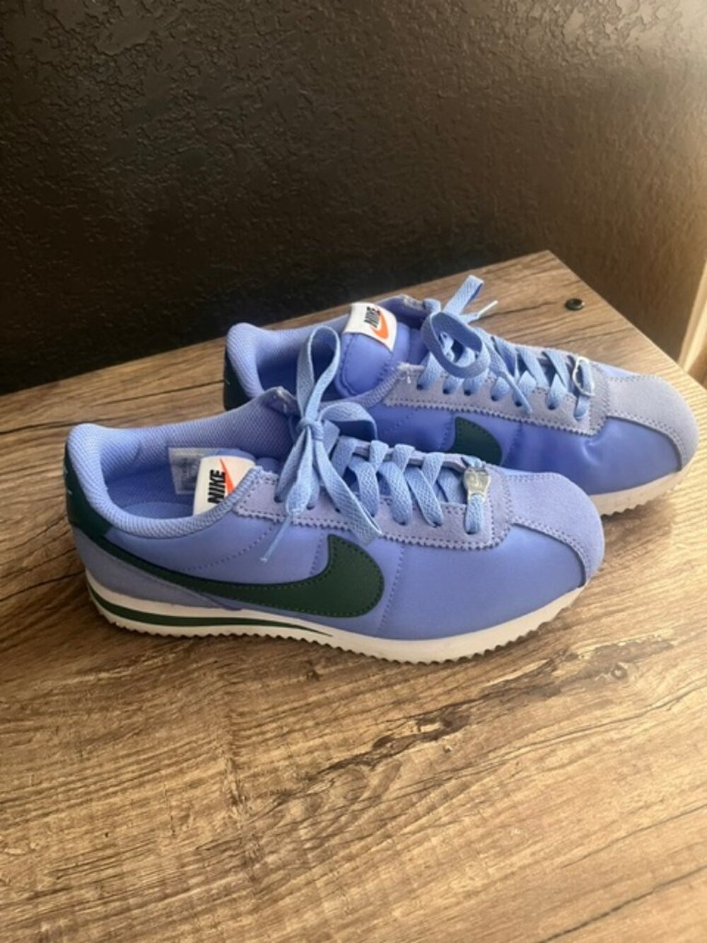 NWOB WOMENS NIKE CORTEZ "ROYAL PULSE FIR" CASUAL/RUNNING SHOES SIZE 6
